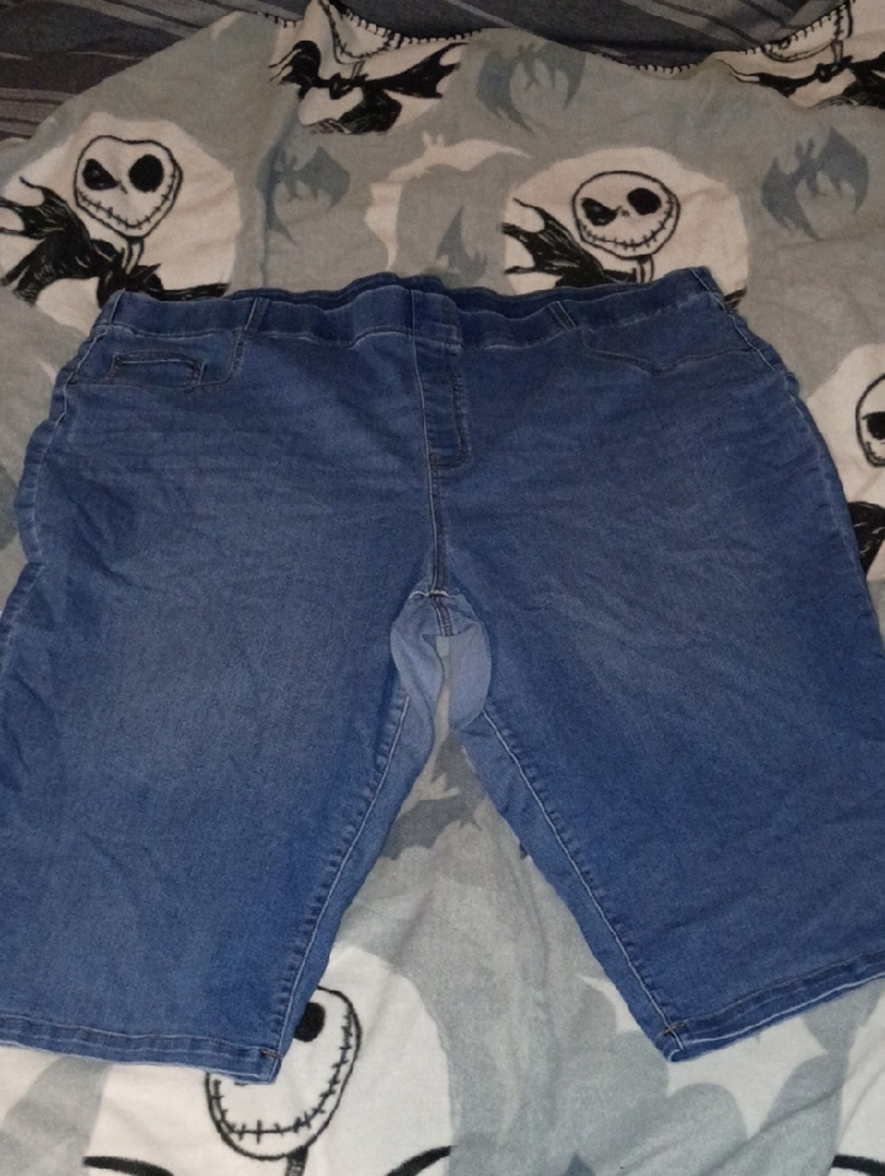 Terra & Sky Medium Blue Denim Capris with Brown Stitching